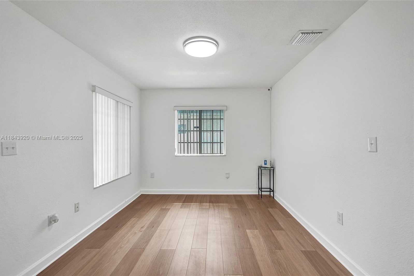 Small Image of 12254 SOUTH WEST 217TH ST, Miami Number 3