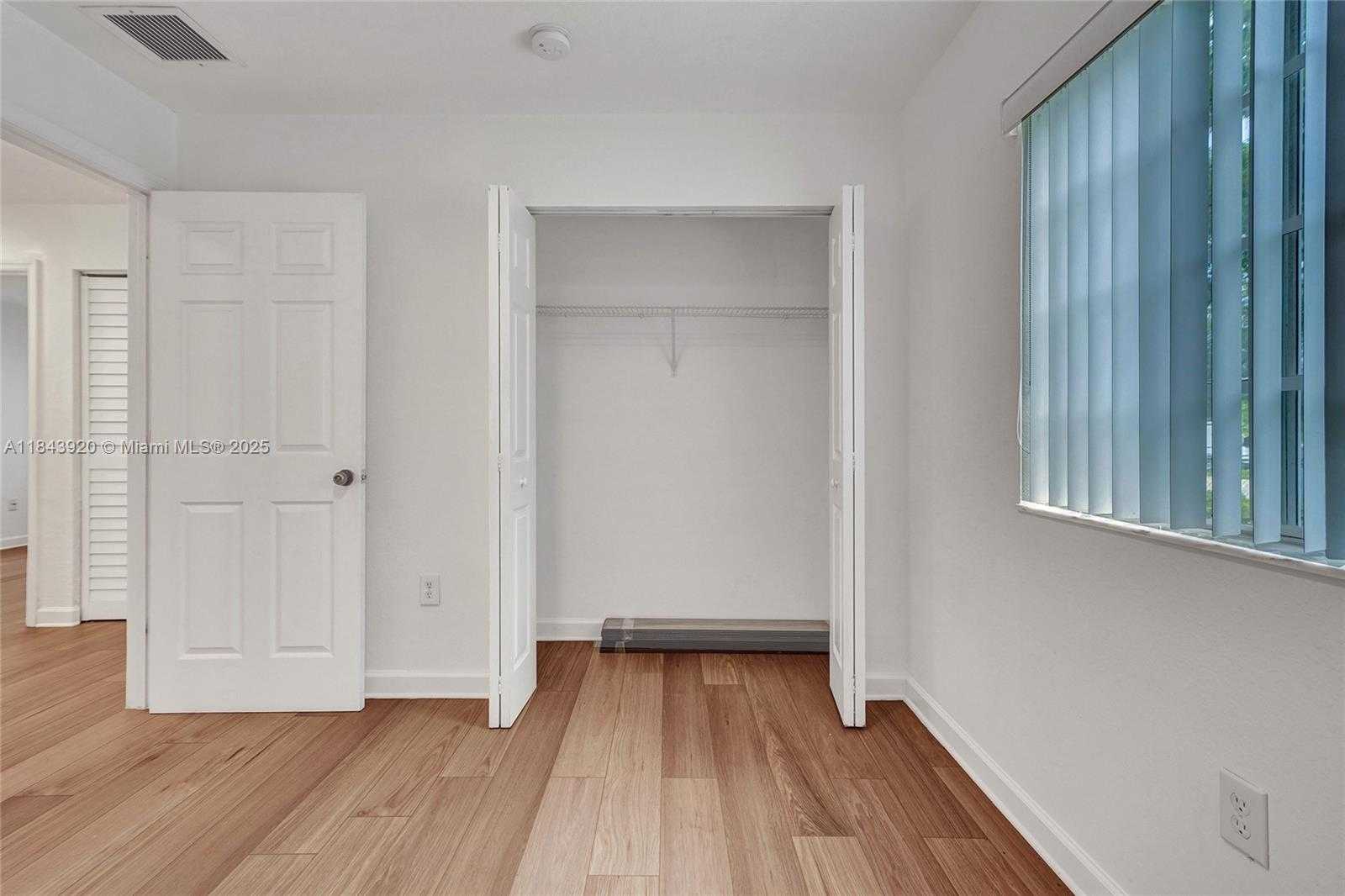 Small Image of 12254 SOUTH WEST 217TH ST, Miami Number 32
