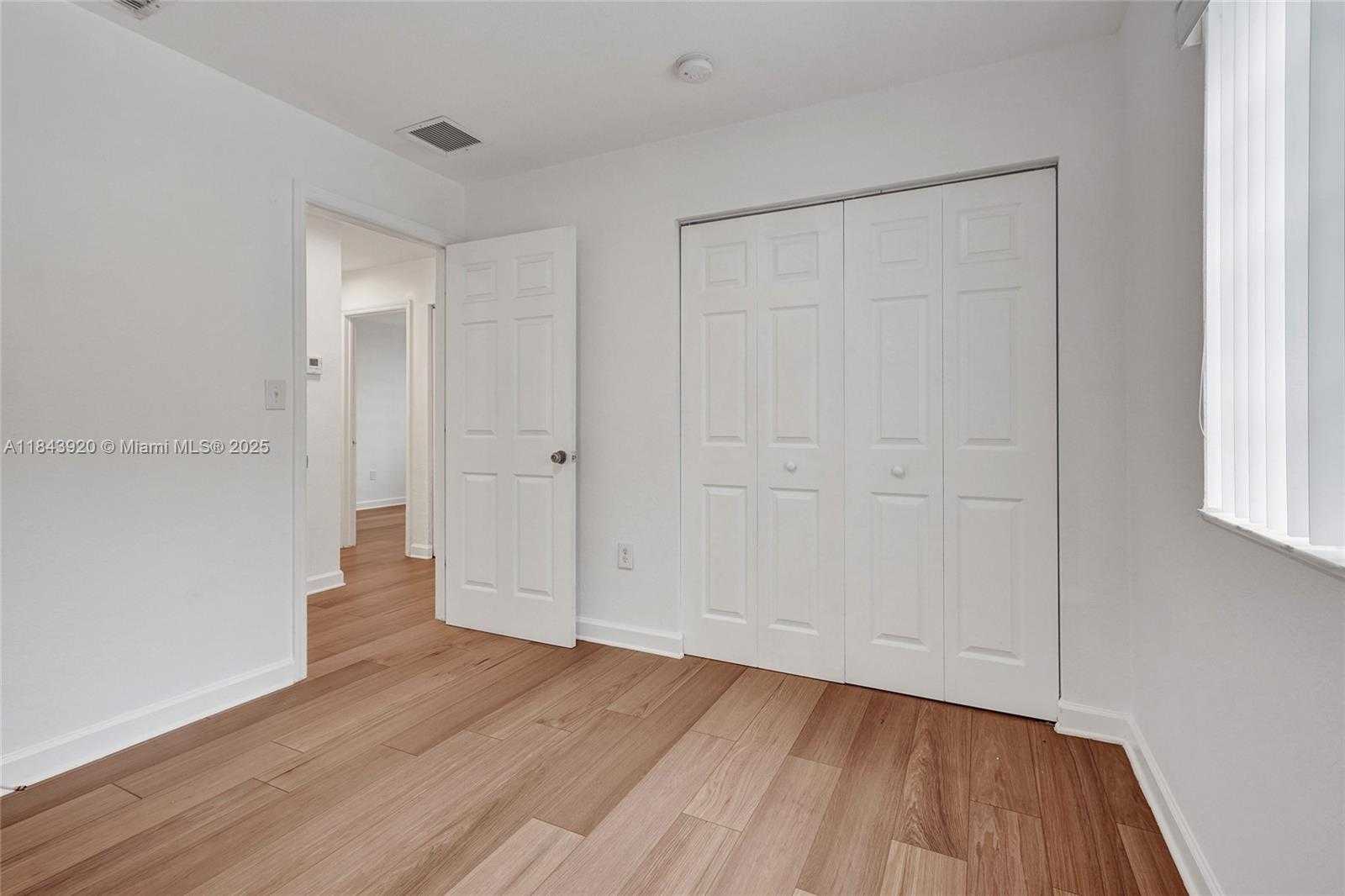 Small Image of 12254 SOUTH WEST 217TH ST, Miami Number 41