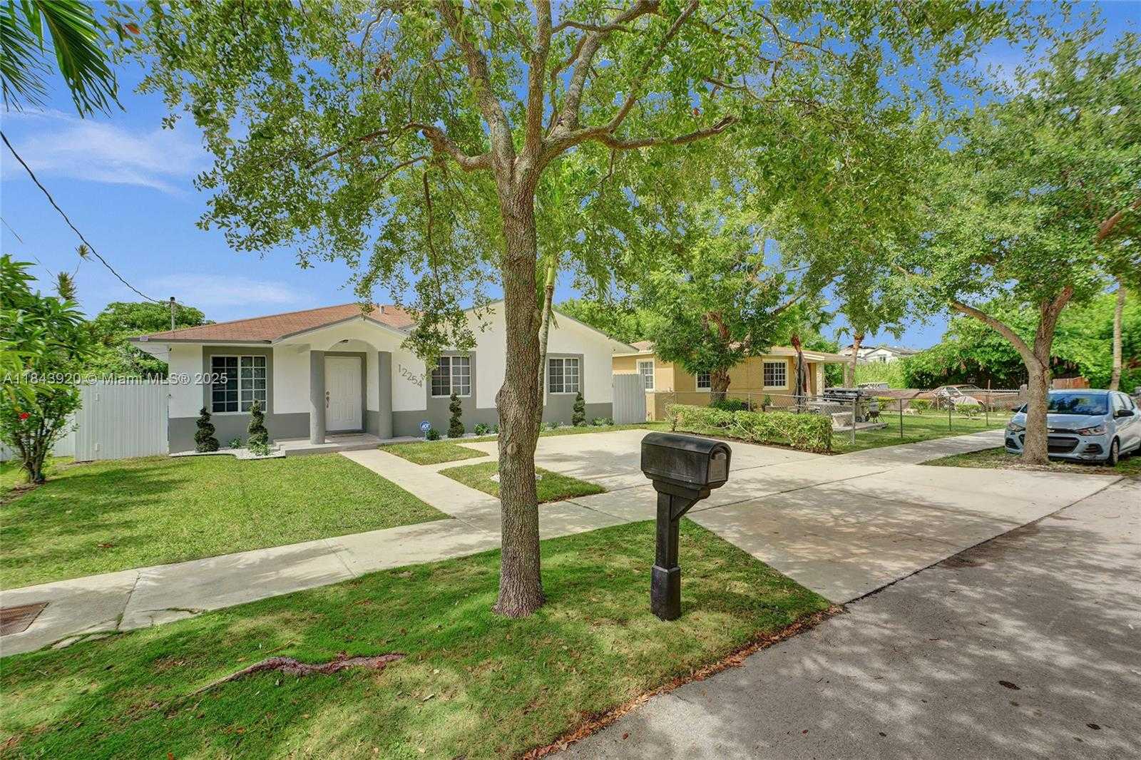 Small Image of 12254 SOUTH WEST 217TH ST, Miami Number 43