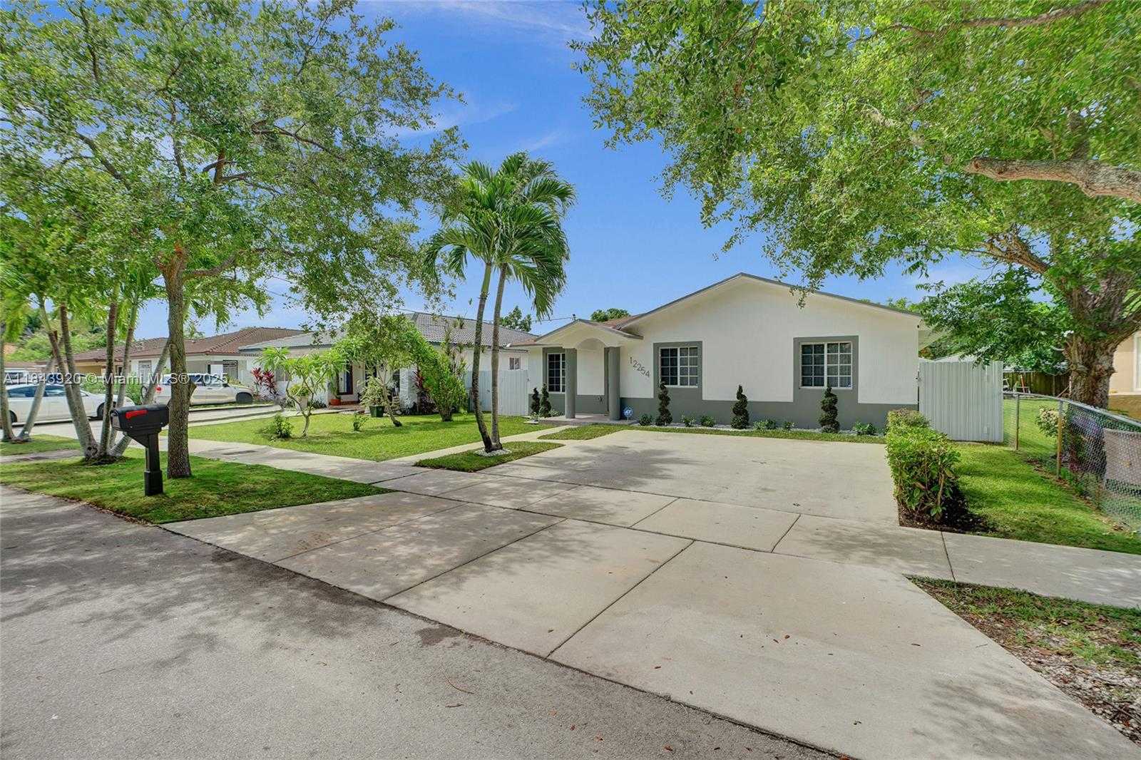 Small Image of 12254 SOUTH WEST 217TH ST, Miami Number 46