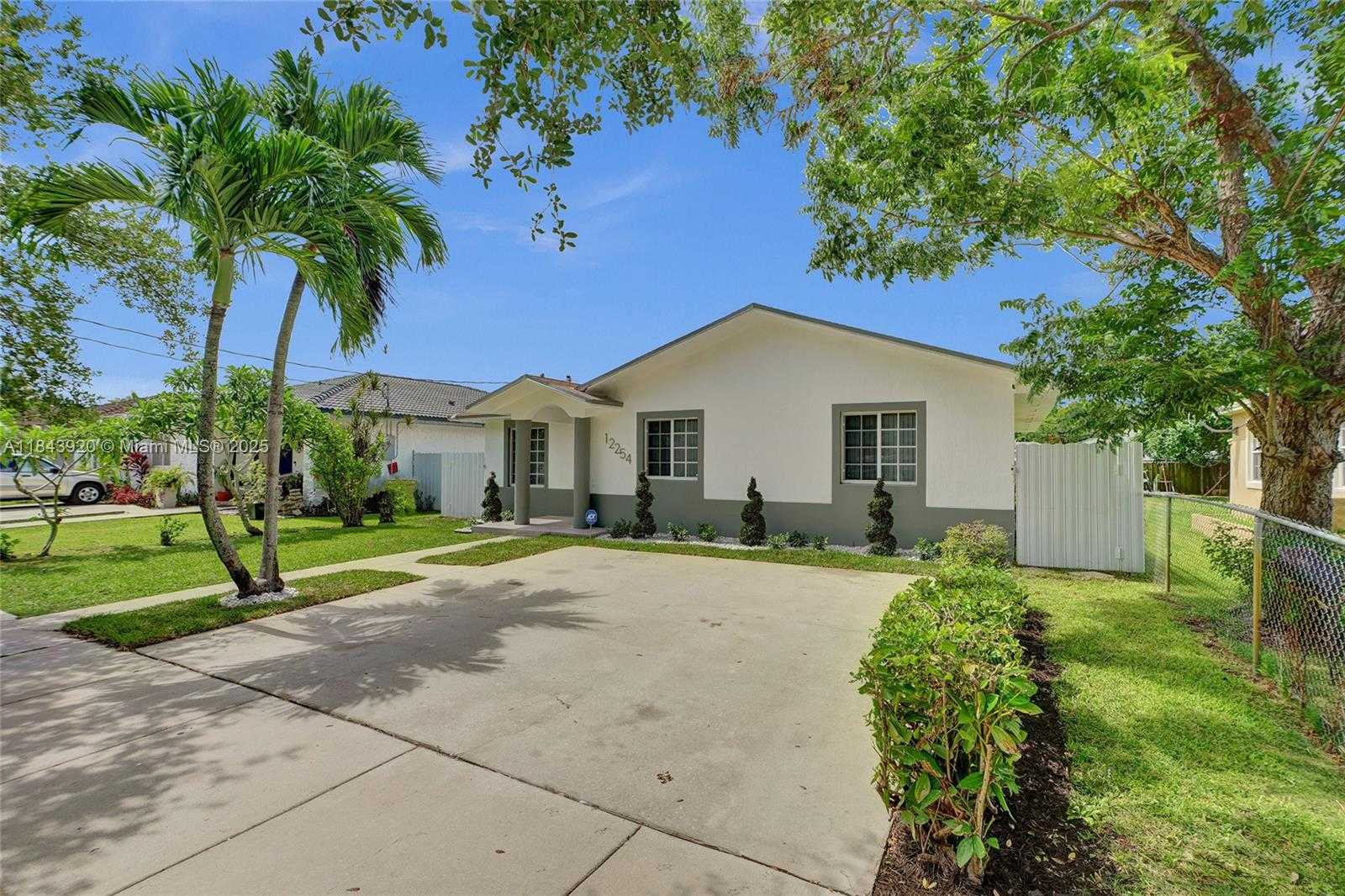 Small Image of 12254 SOUTH WEST 217TH ST, Miami Number 47