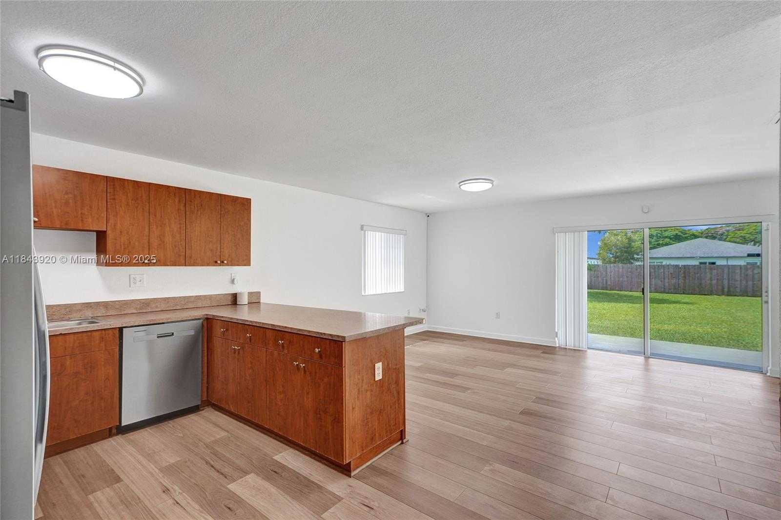 Small Image of 12254 SOUTH WEST 217TH ST, Miami Number 6
