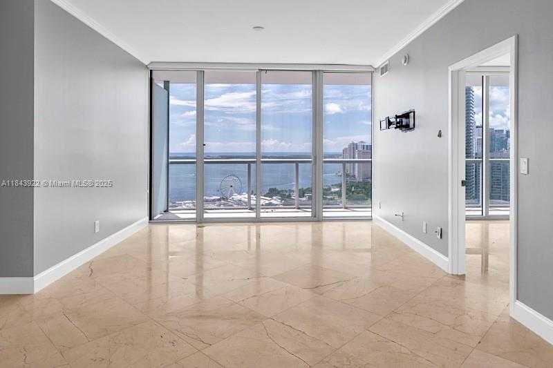 Small Image of 888 BISCAYNE BLVD #3605, Miami Number 10