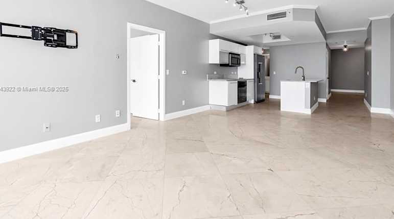 Small Image of 888 BISCAYNE BLVD #3605, Miami Number 13