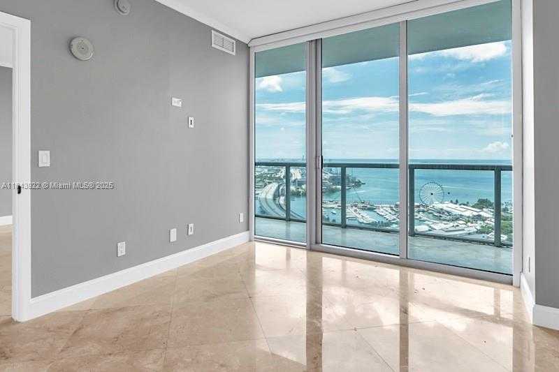 Small Image of 888 BISCAYNE BLVD #3605, Miami Number 16