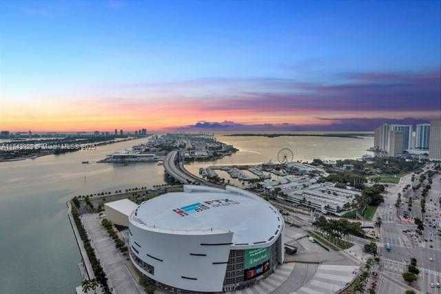 Small Image of 888 BISCAYNE BLVD #3605, Miami Number 2