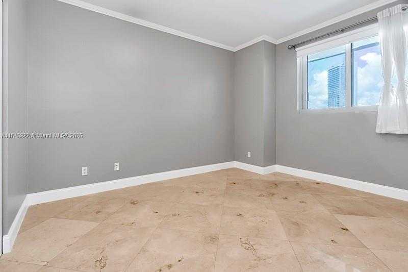 Small Image of 888 BISCAYNE BLVD #3605, Miami Number 22