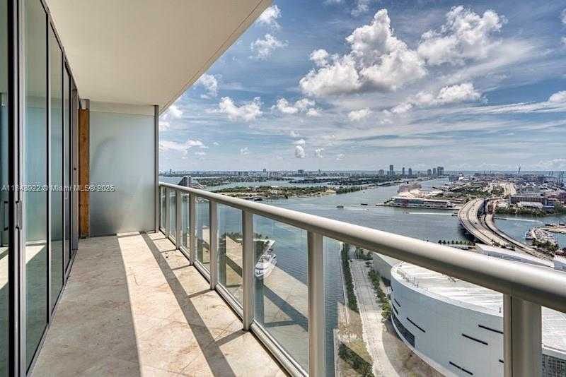 Small Image of 888 BISCAYNE BLVD #3605, Miami Number 25