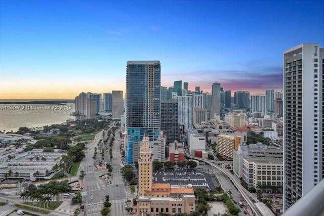Small Image of 888 BISCAYNE BLVD #3605, Miami Number 3