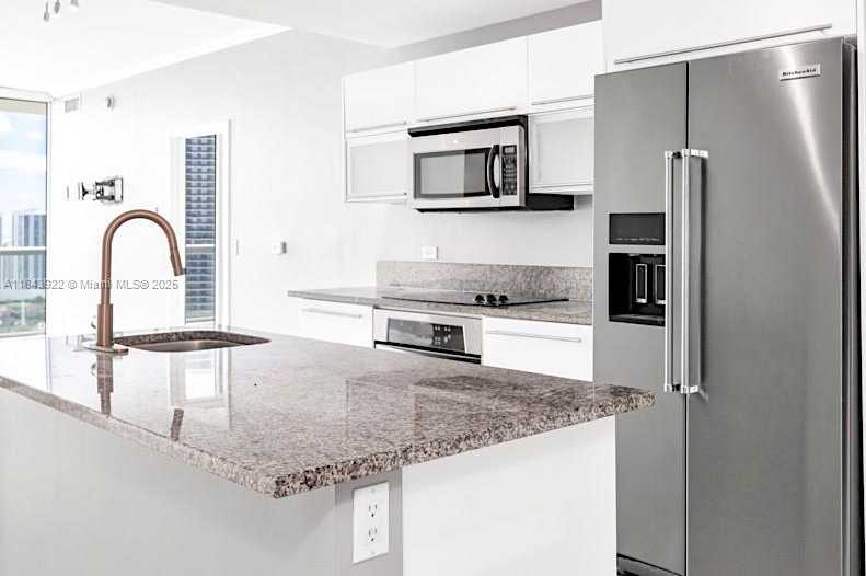 Small Image of 888 BISCAYNE BLVD #3605, Miami Number 8