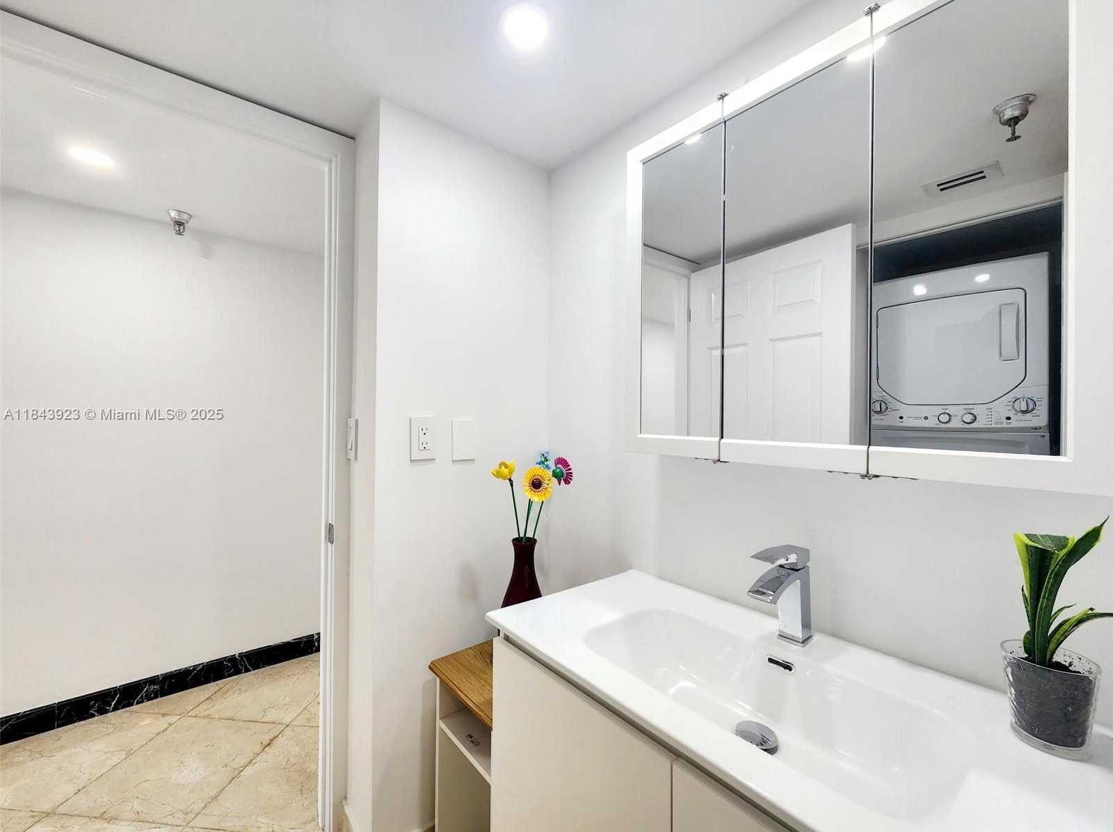 Small Image of 290 174TH ST #1515, Sunny Isles Beach Number 7