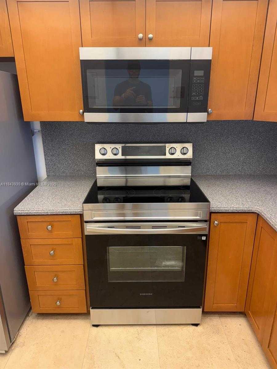 Small Image of 555 NORTH EAST 15TH ST #14K, Miami Number 25