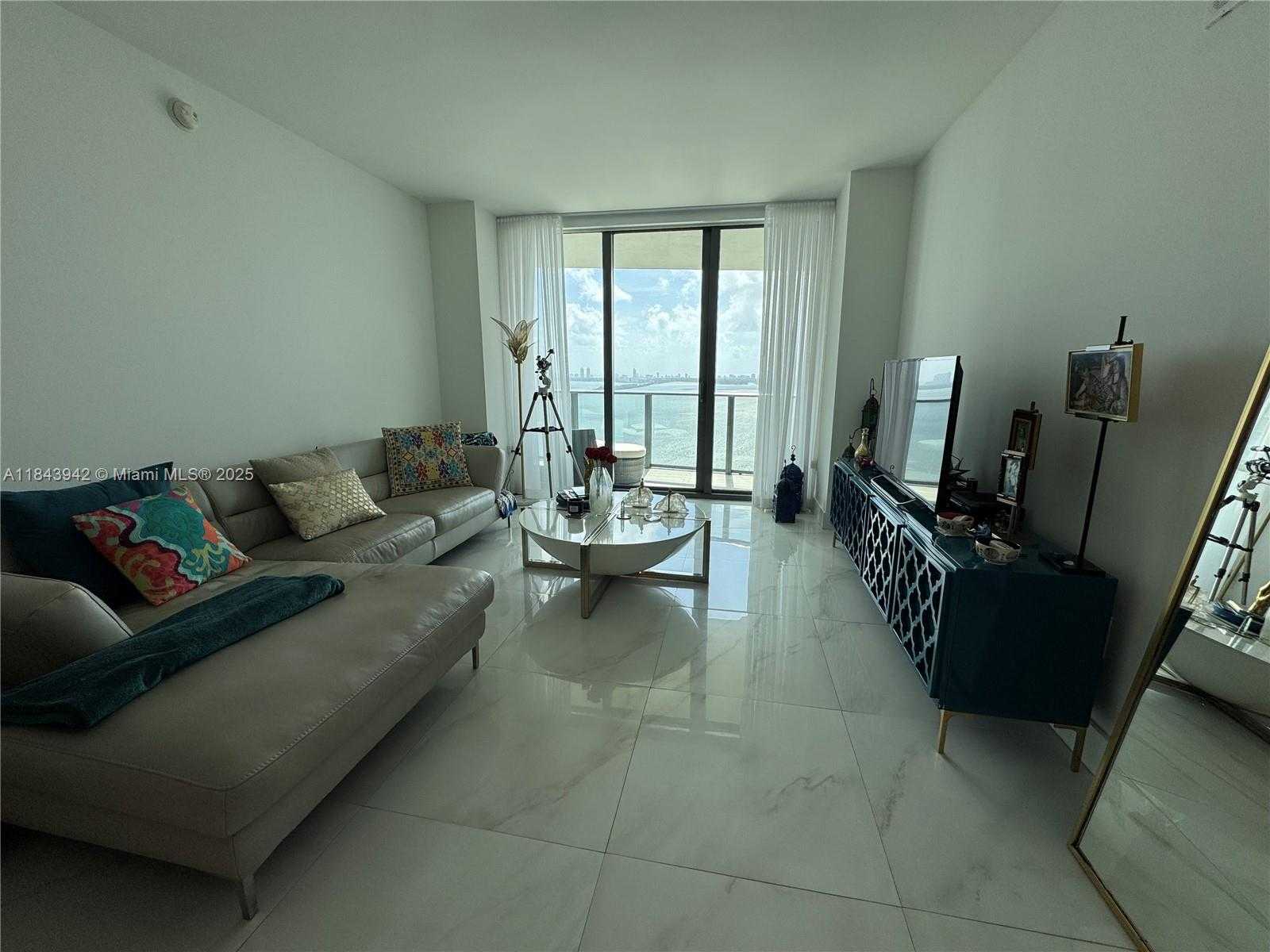 Small Image of 460 NORTH EAST 28TH ST #3502, Miami Number 4
