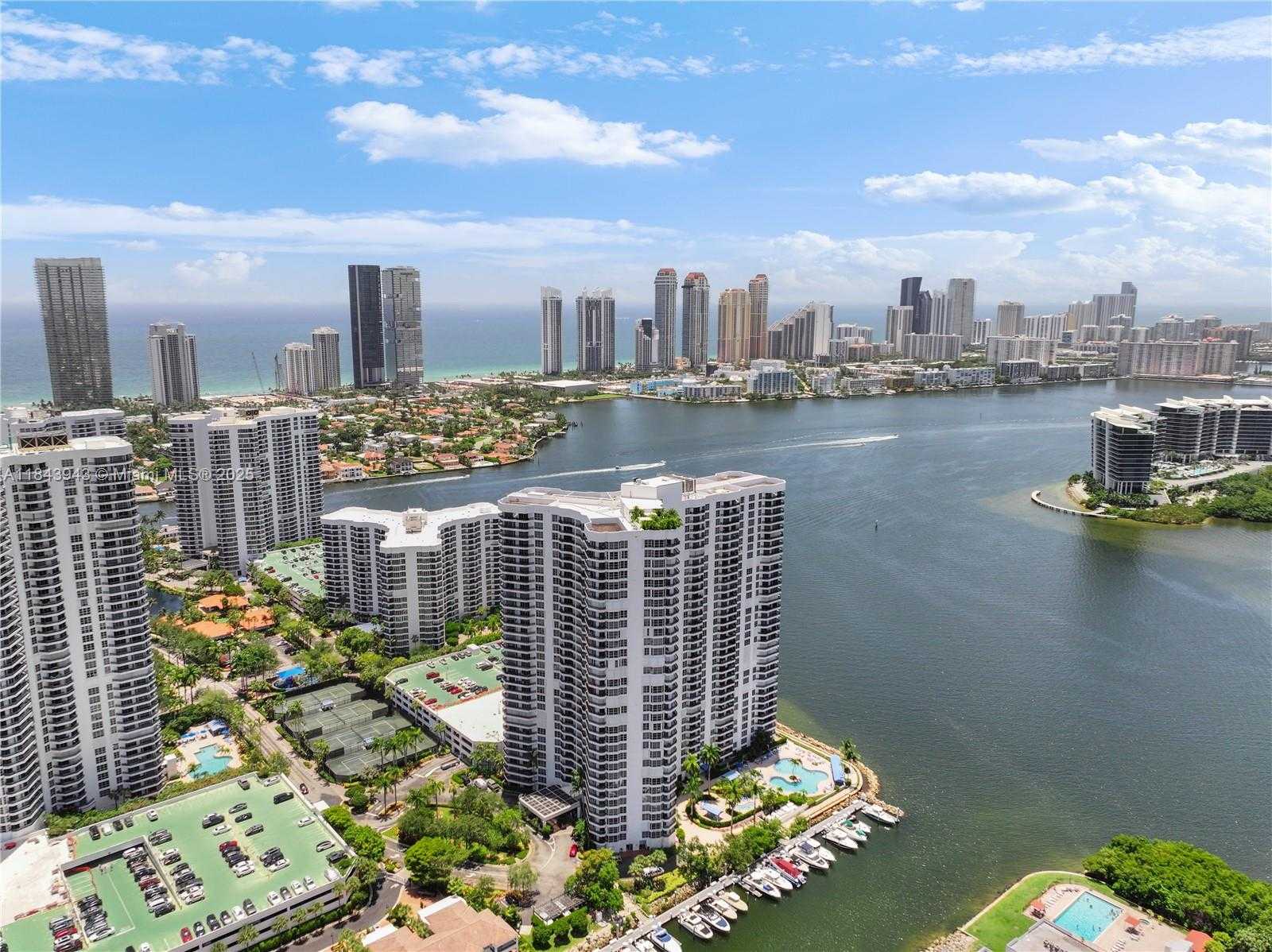Small Image of 3530 MYSTIC POINTE DR #1406, Aventura Number 31