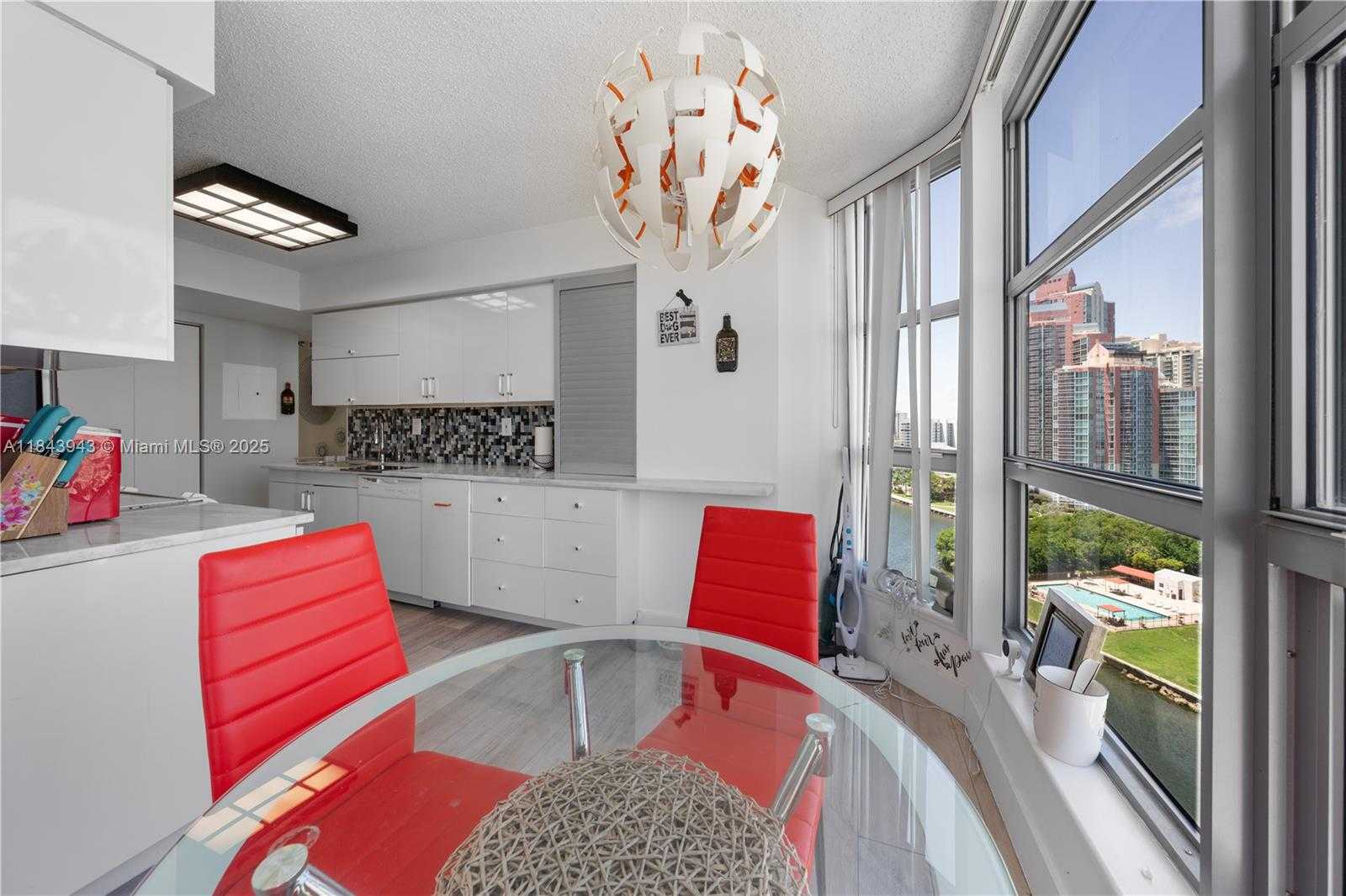Small Image of 3530 MYSTIC POINTE DR #1406, Aventura Number 9