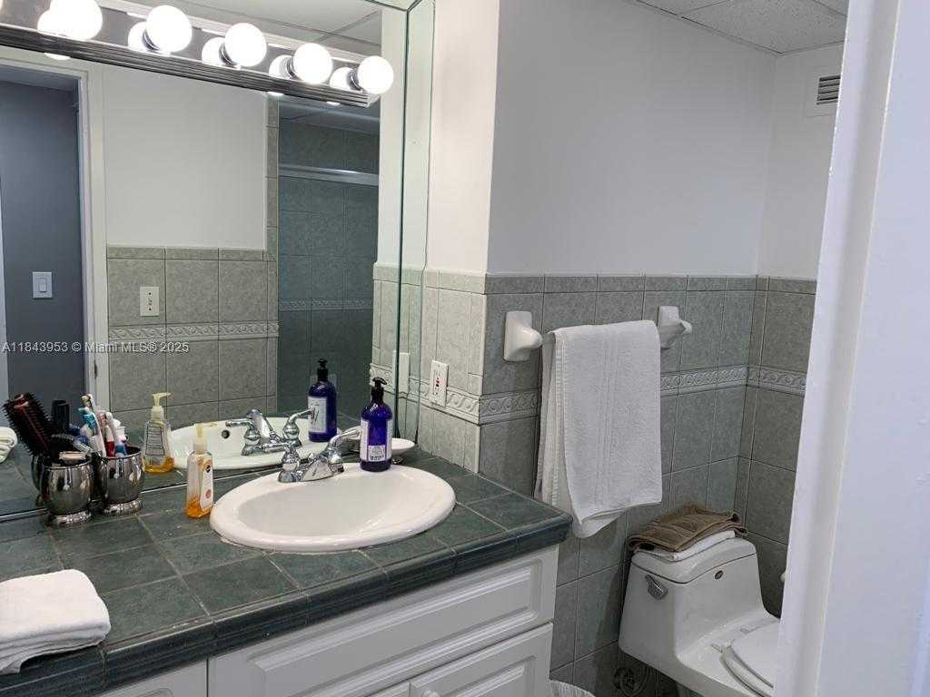 Small Image of 800 WEST AVE #520, Miami Beach Number 14