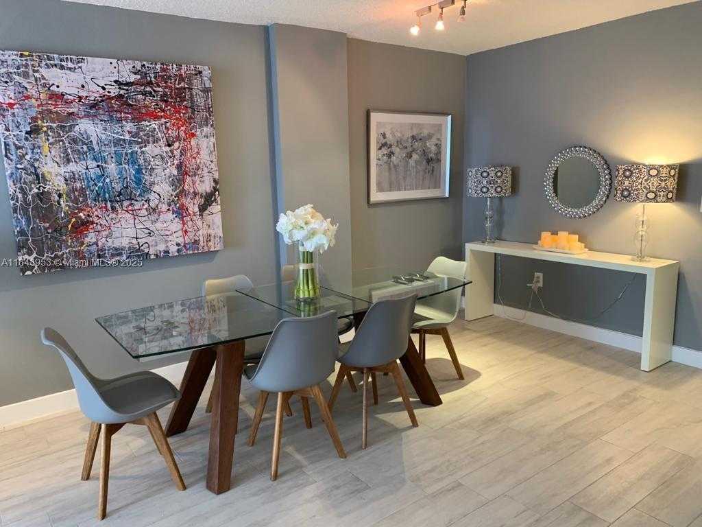 Small Image of 800 WEST AVE #520, Miami Beach Number 17