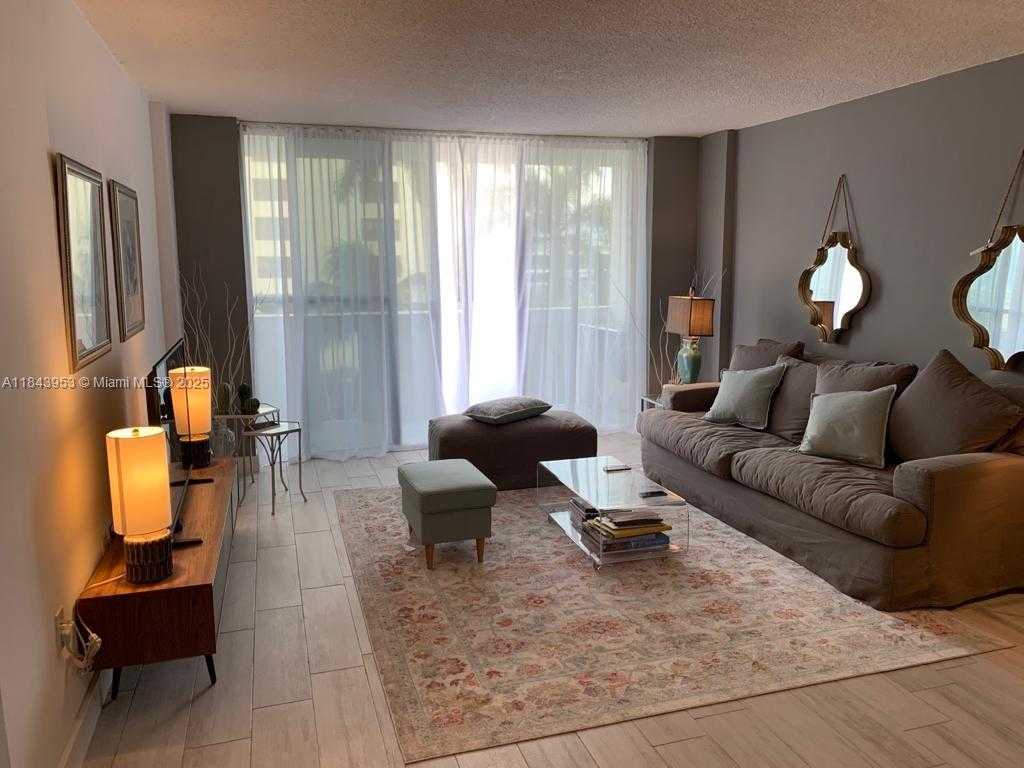 Small Image of 800 WEST AVE #520, Miami Beach Number 3