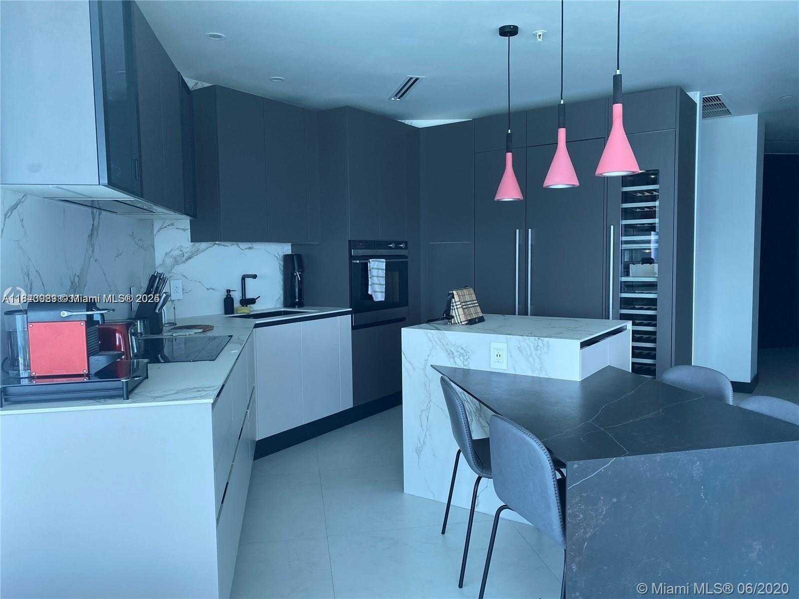 Small Image of 100 SOUTH POINTE DR #2301, Miami Beach Number 13