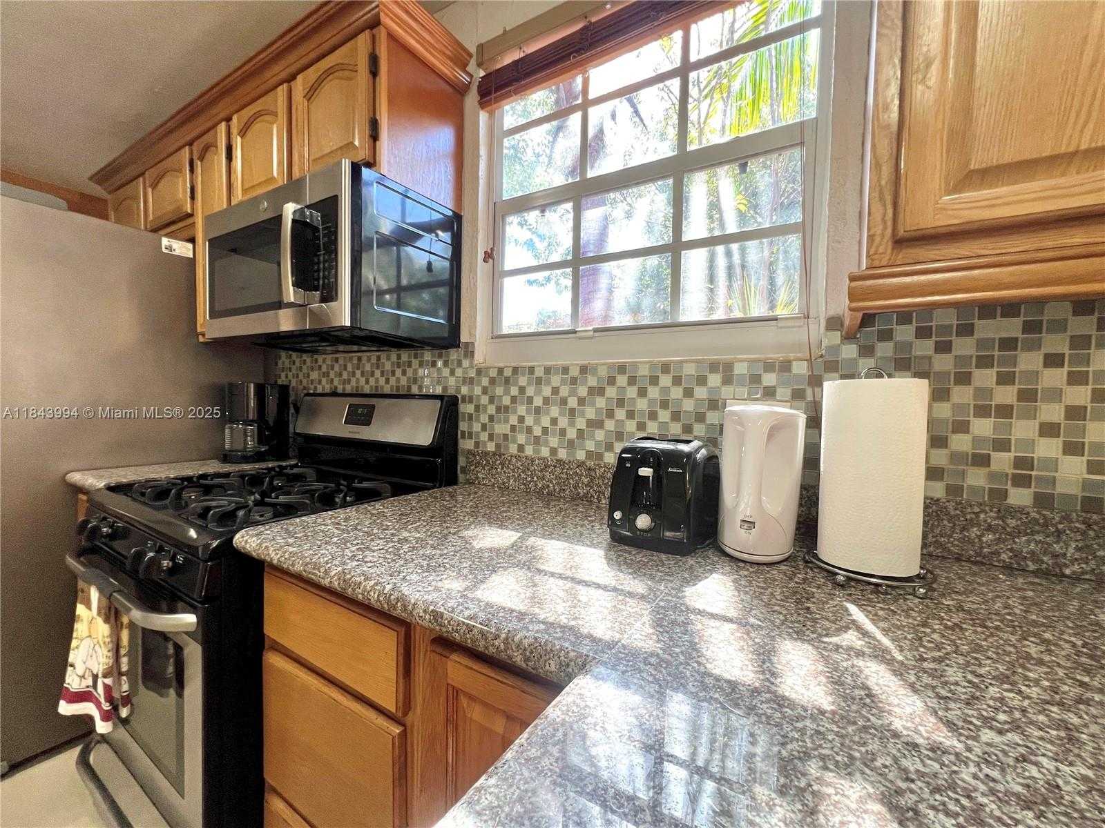 Small Image of 636 NORTH WEST 11TH ST #636, Miami Number 5
