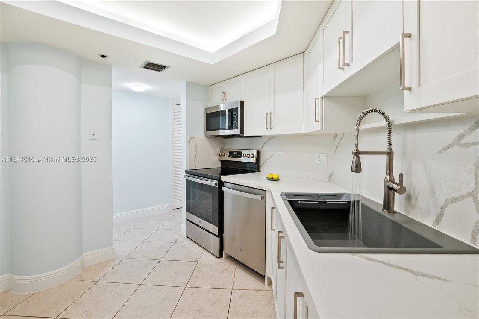 Small Image of 300 THREE ISLANDS BLVD #707, Hallandale Beach Number 11