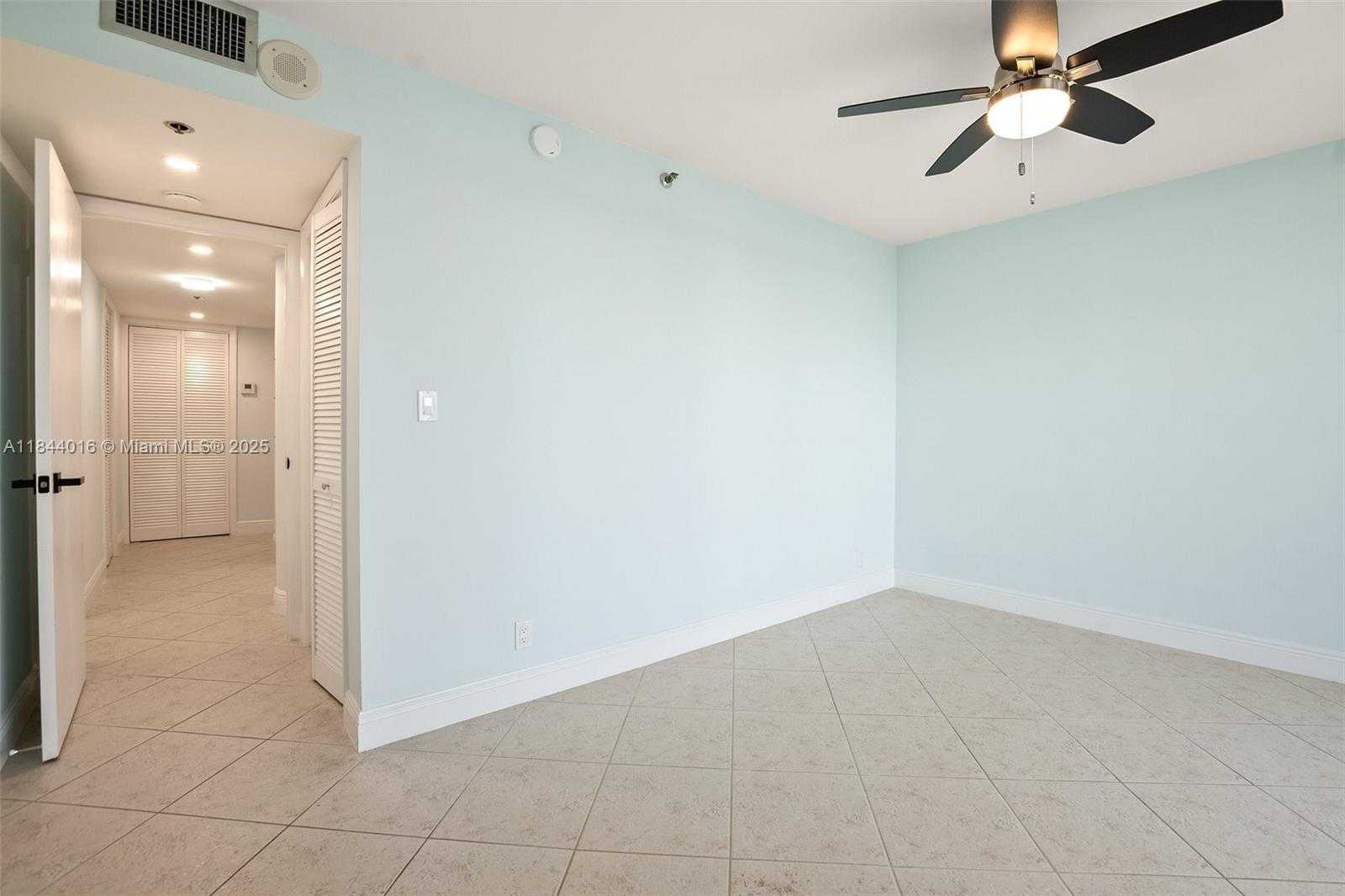 Small Image of 300 THREE ISLANDS BLVD #707, Hallandale Beach Number 14