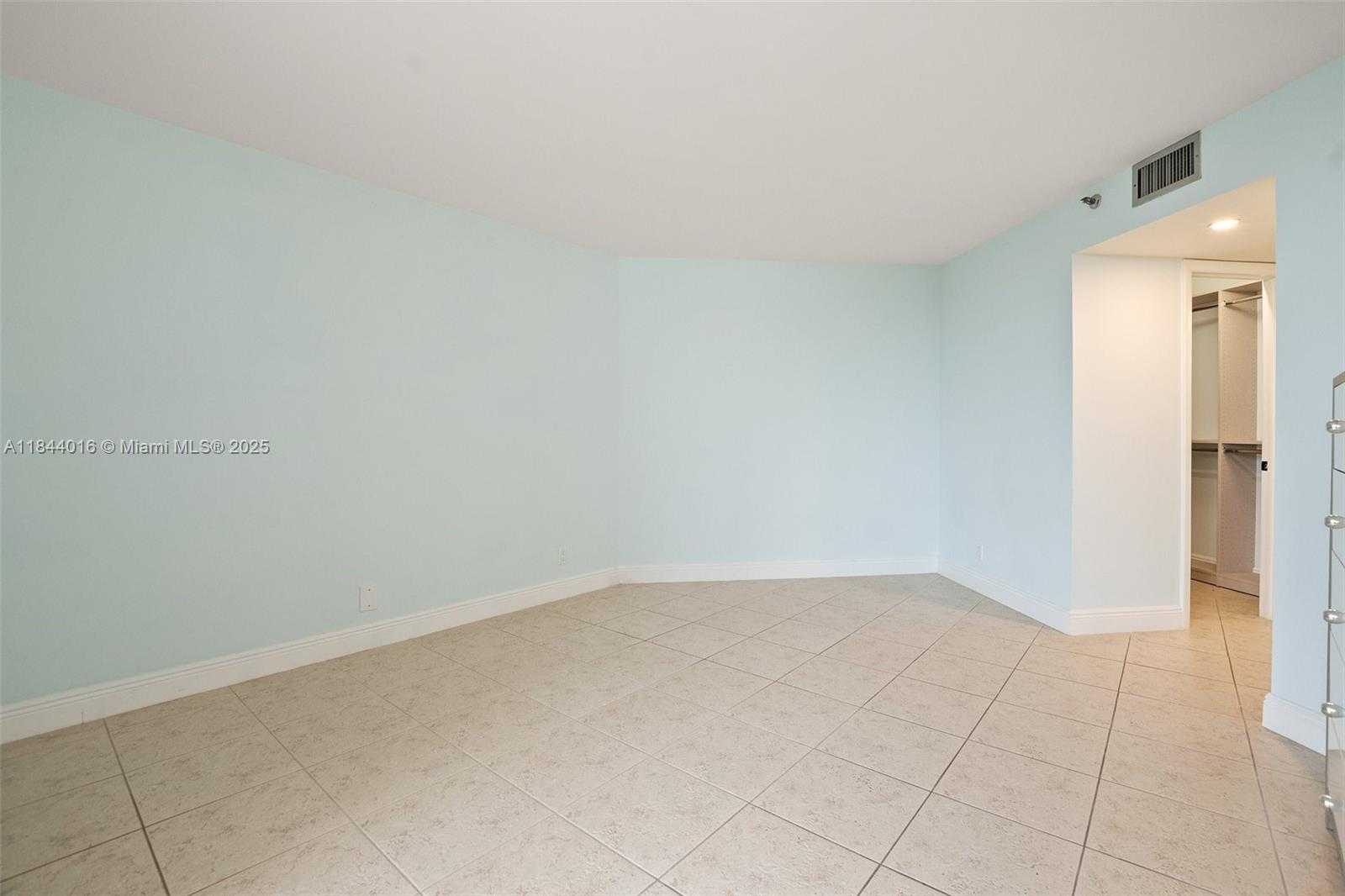 Small Image of 300 THREE ISLANDS BLVD #707, Hallandale Beach Number 16