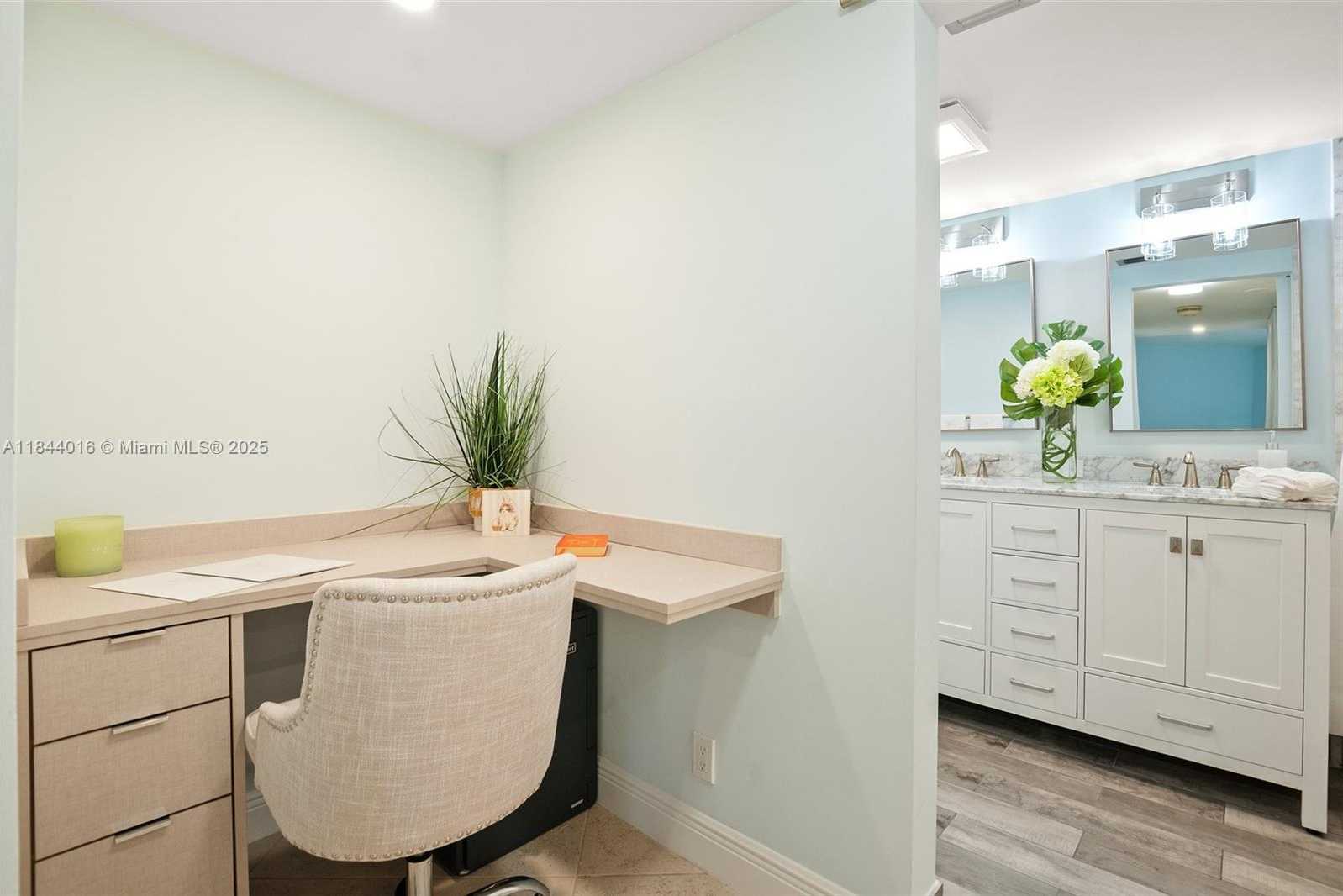 Small Image of 300 THREE ISLANDS BLVD #707, Hallandale Beach Number 21
