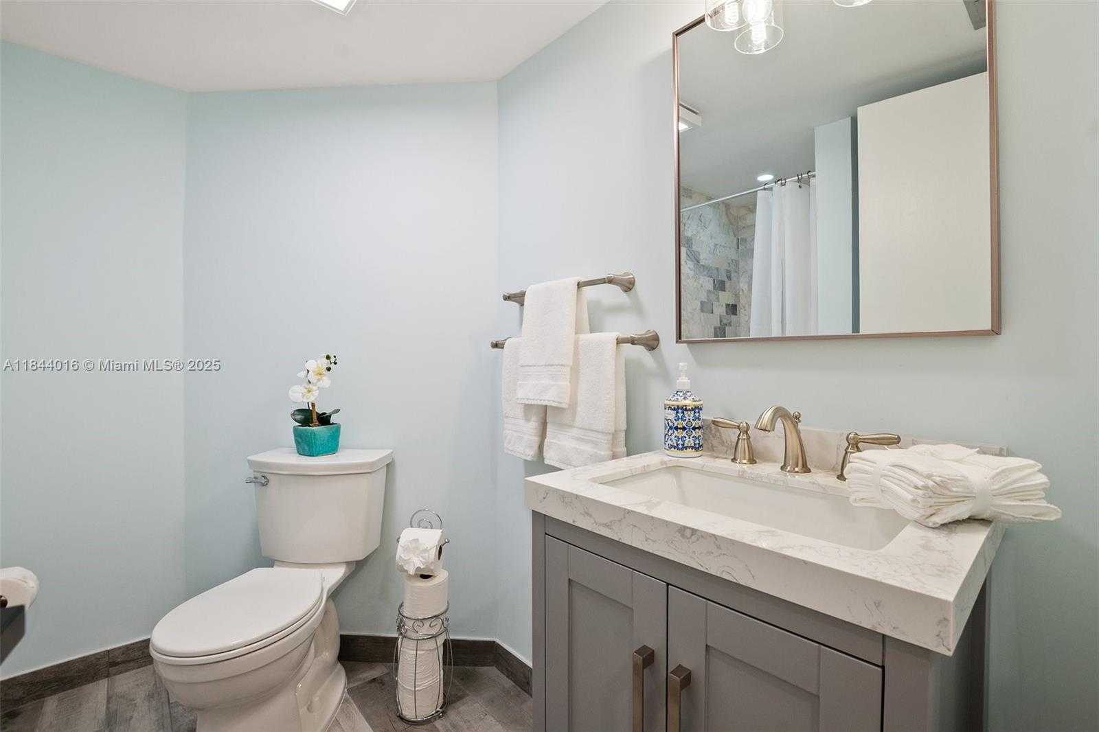 Small Image of 300 THREE ISLANDS BLVD #707, Hallandale Beach Number 22
