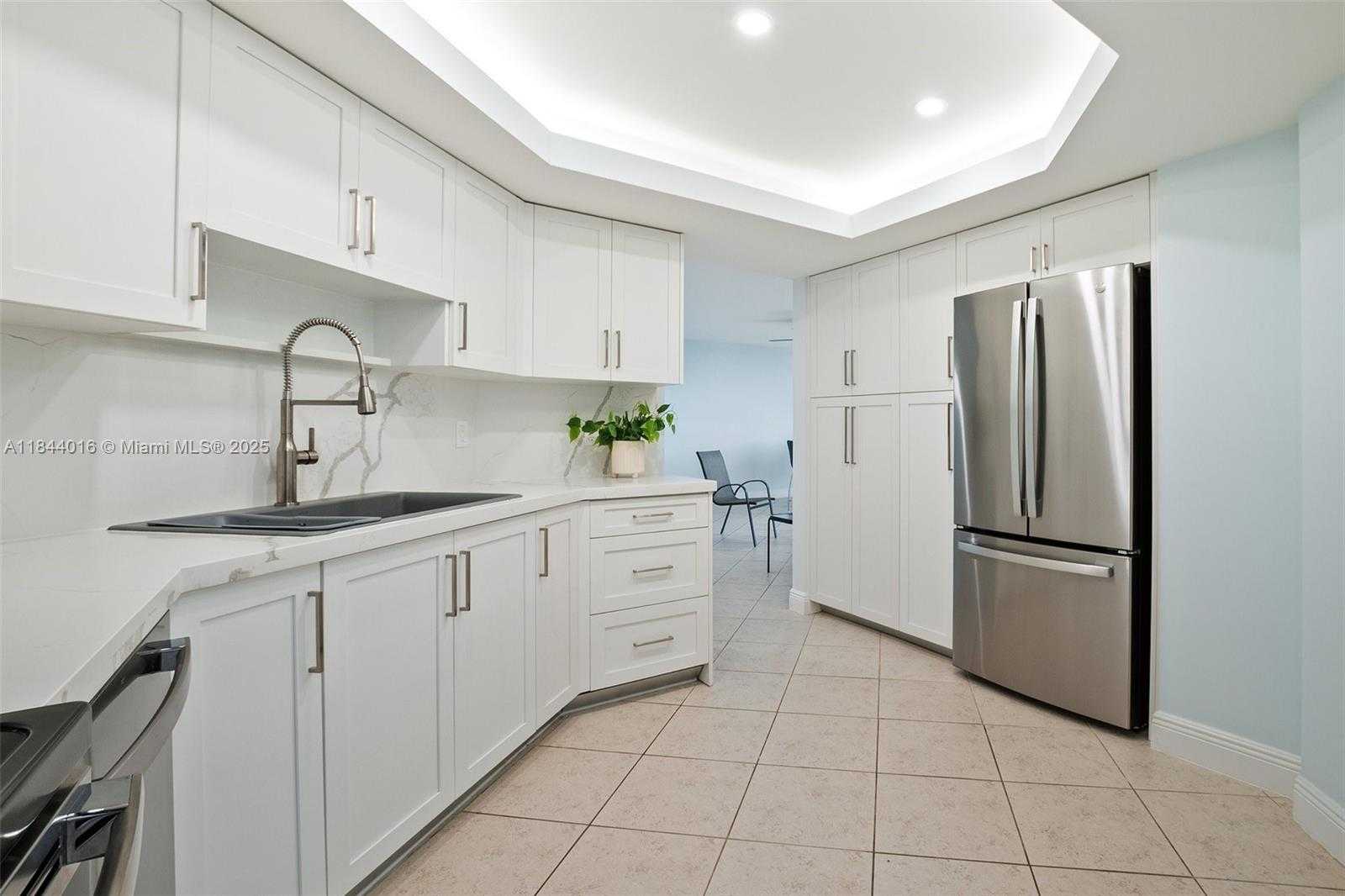 Small Image of 300 THREE ISLANDS BLVD #707, Hallandale Beach Number 9