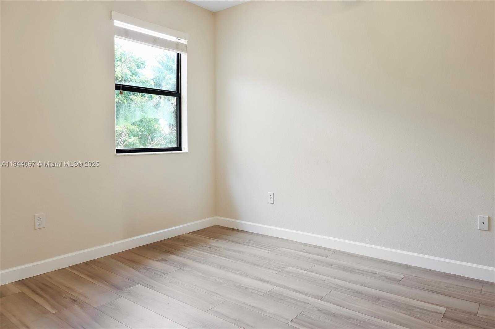 Small Image of 3397 SOUTH EAST 5TH ST, Homestead Number 13