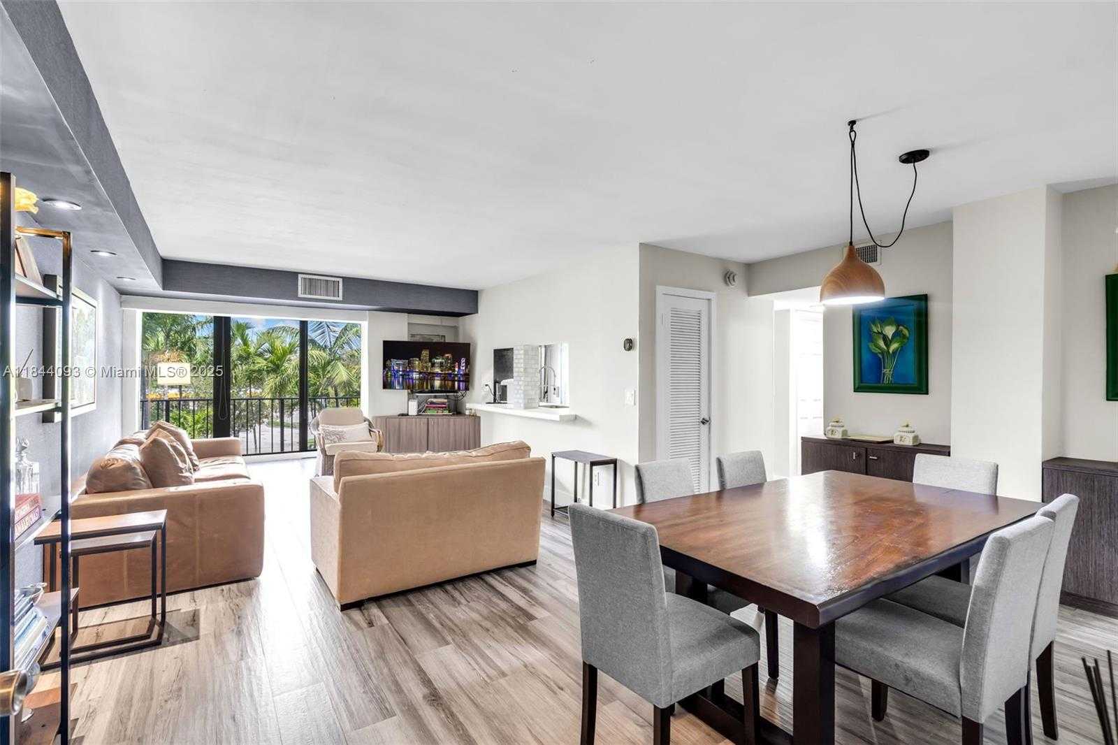 Small Image of 77 CRANDON BLVD #3B, Key Biscayne Number 2