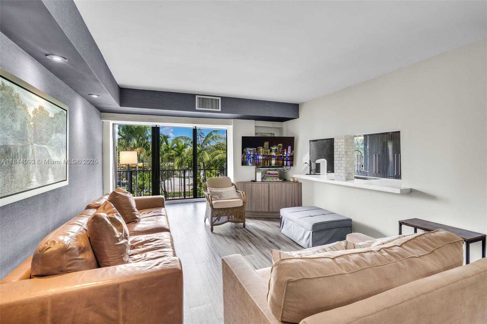 Small Image of 77 CRANDON BLVD #3B, Key Biscayne Number 3