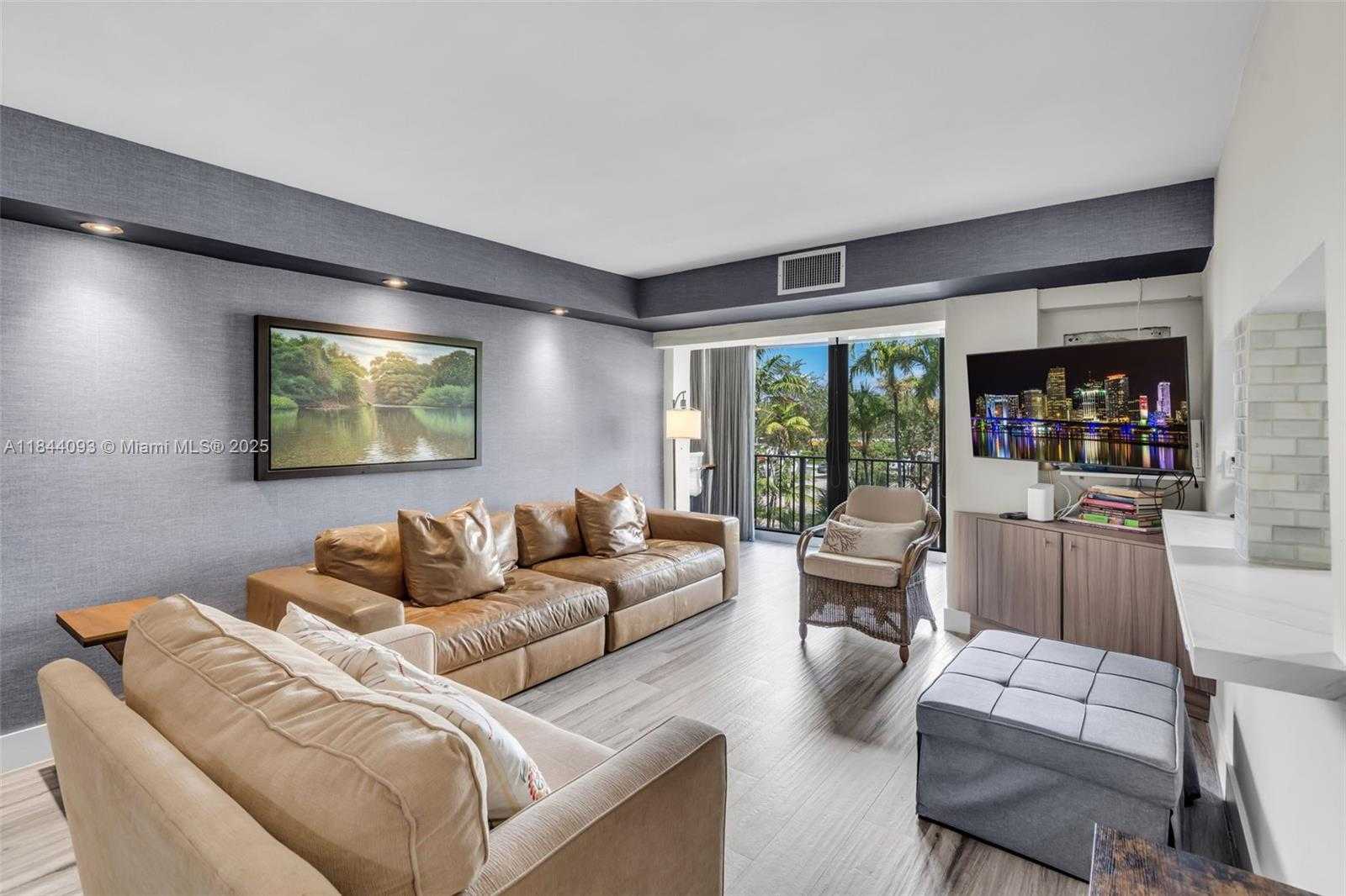 Small Image of 77 CRANDON BLVD #3B, Key Biscayne Number 4