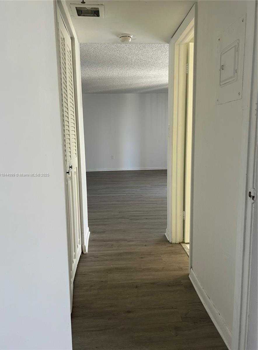 Small Image of 17600 NORTH BAY RD #N406, Sunny Isles Beach Number 14