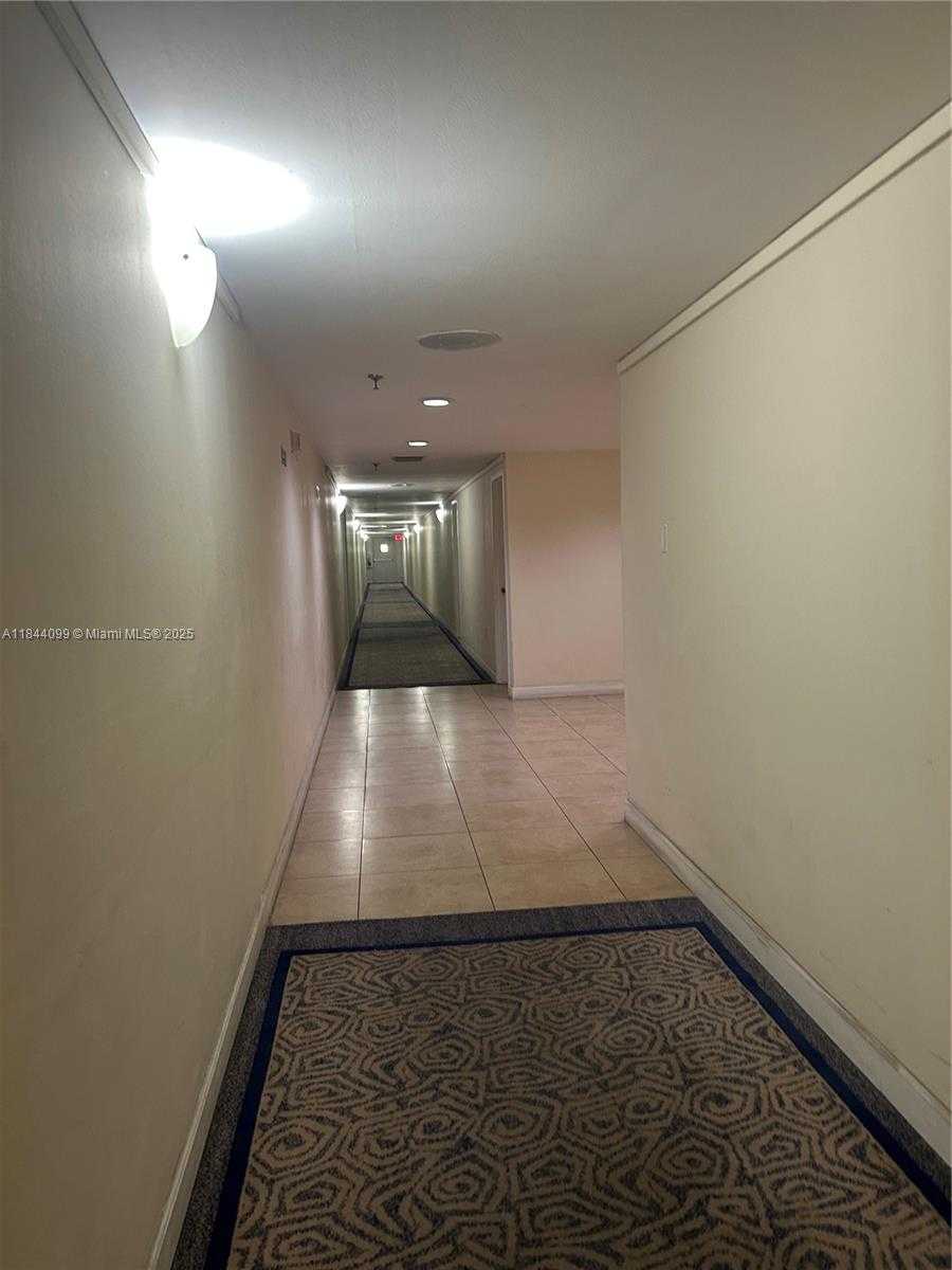 Small Image of 17600 NORTH BAY RD #N406, Sunny Isles Beach Number 15