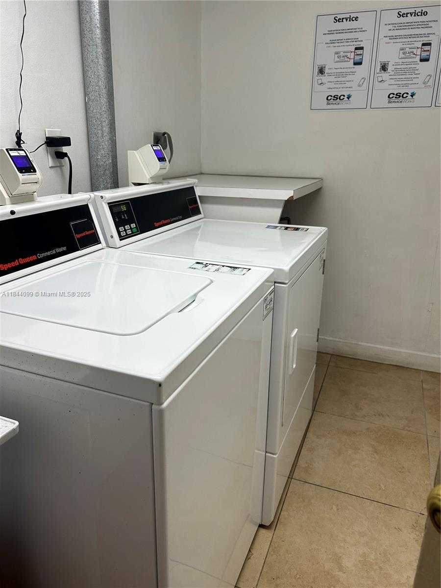 Small Image of 17600 NORTH BAY RD #N406, Sunny Isles Beach Number 16