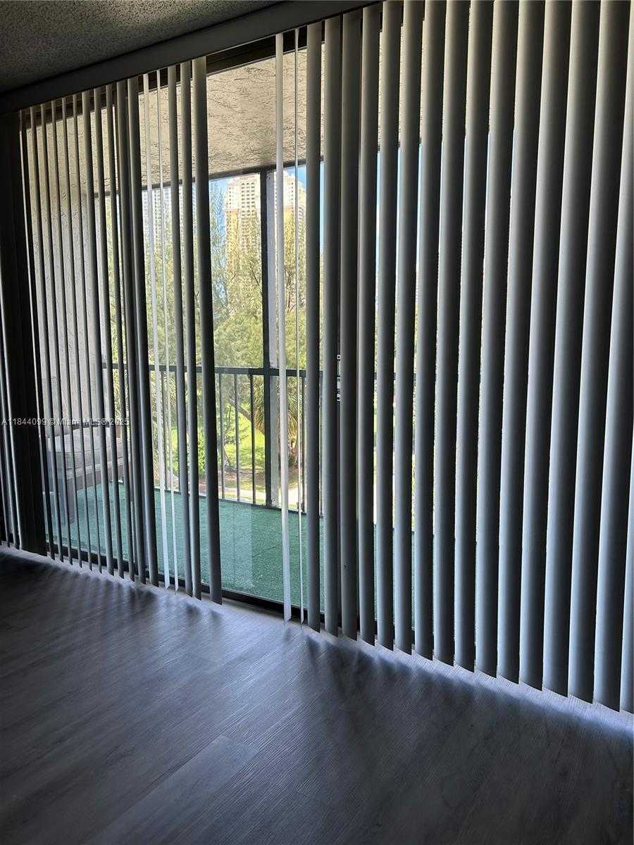 Small Image of 17600 NORTH BAY RD #N406, Sunny Isles Beach Number 3