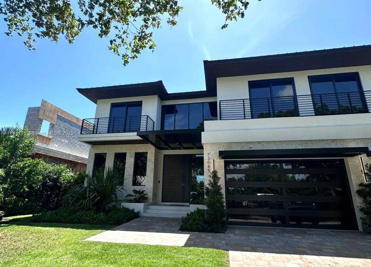 Small Image of 13085 CORONADO TER, North Miami Number 2