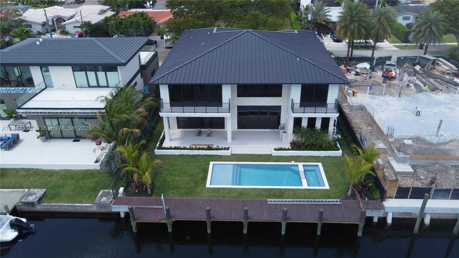 Small Image of 13085 CORONADO TER, North Miami Number 20