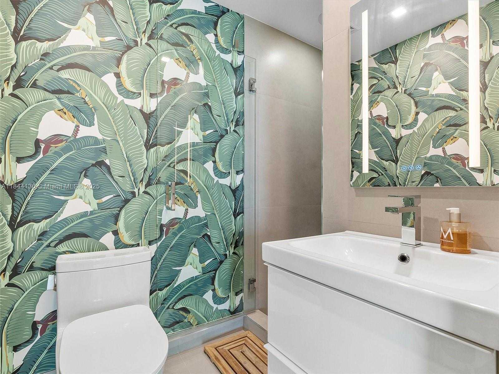 Small Image of Miami Number 18