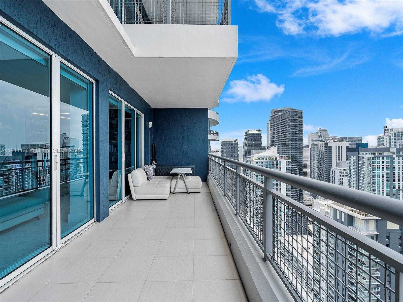 Small Image of Miami Number 23