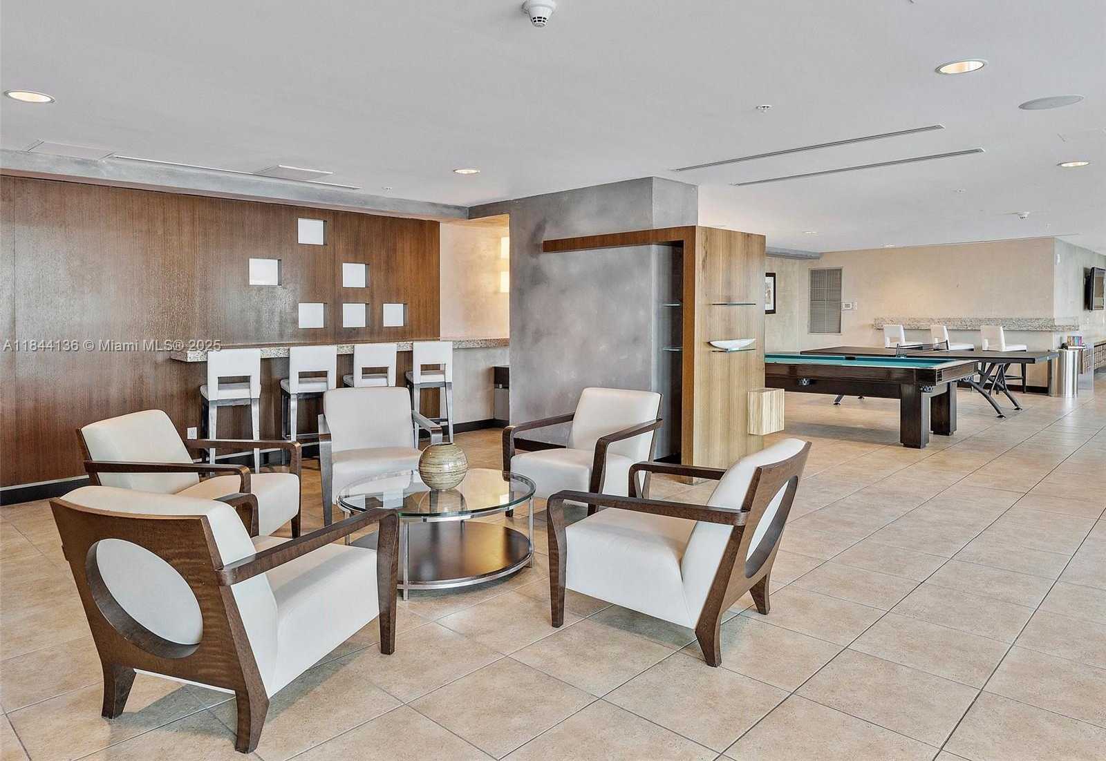 Small Image of Miami Number 35