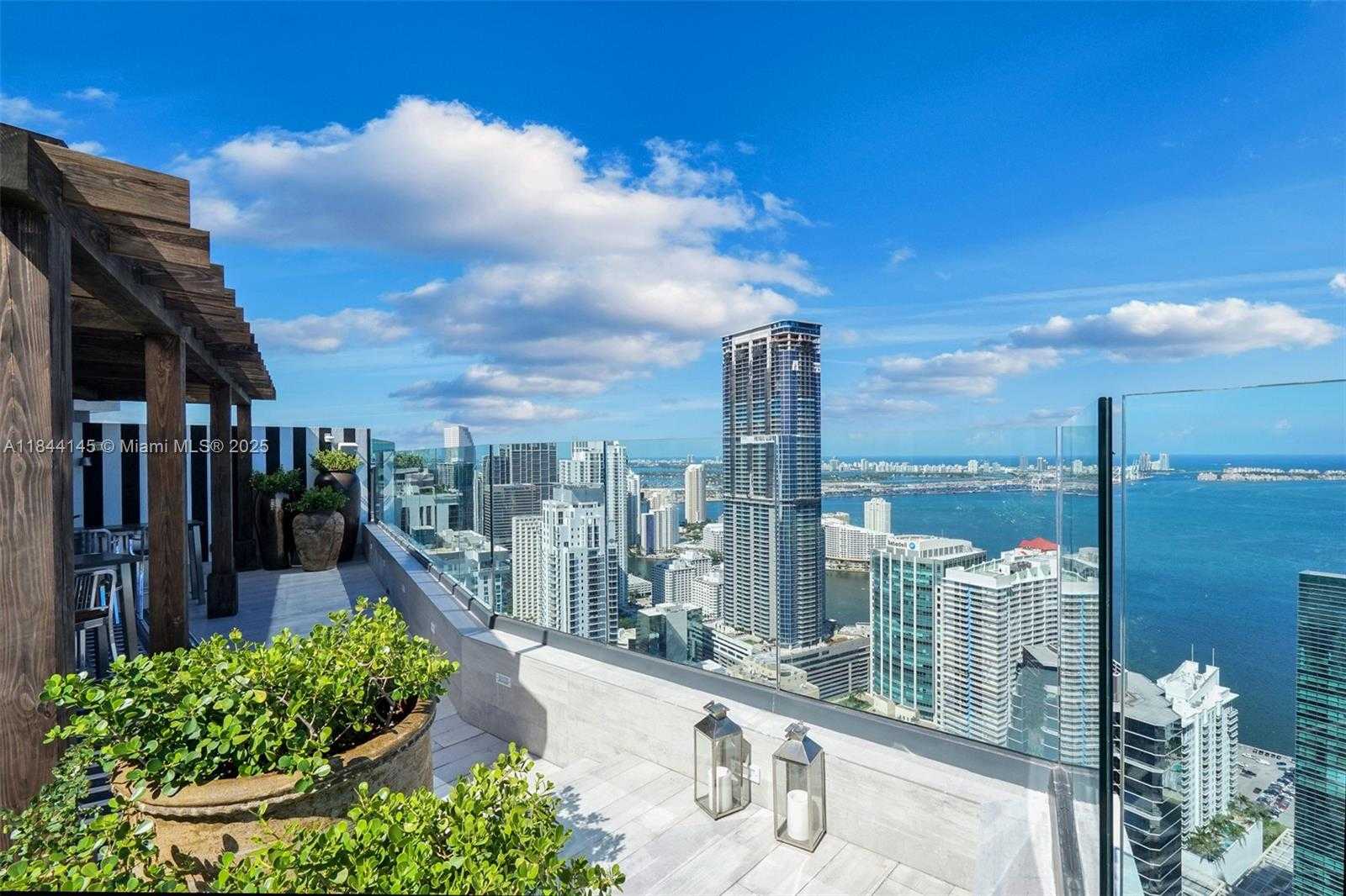 Small Image of 1300 SOUTH MIAMI AVE #1407, Miami Number 19