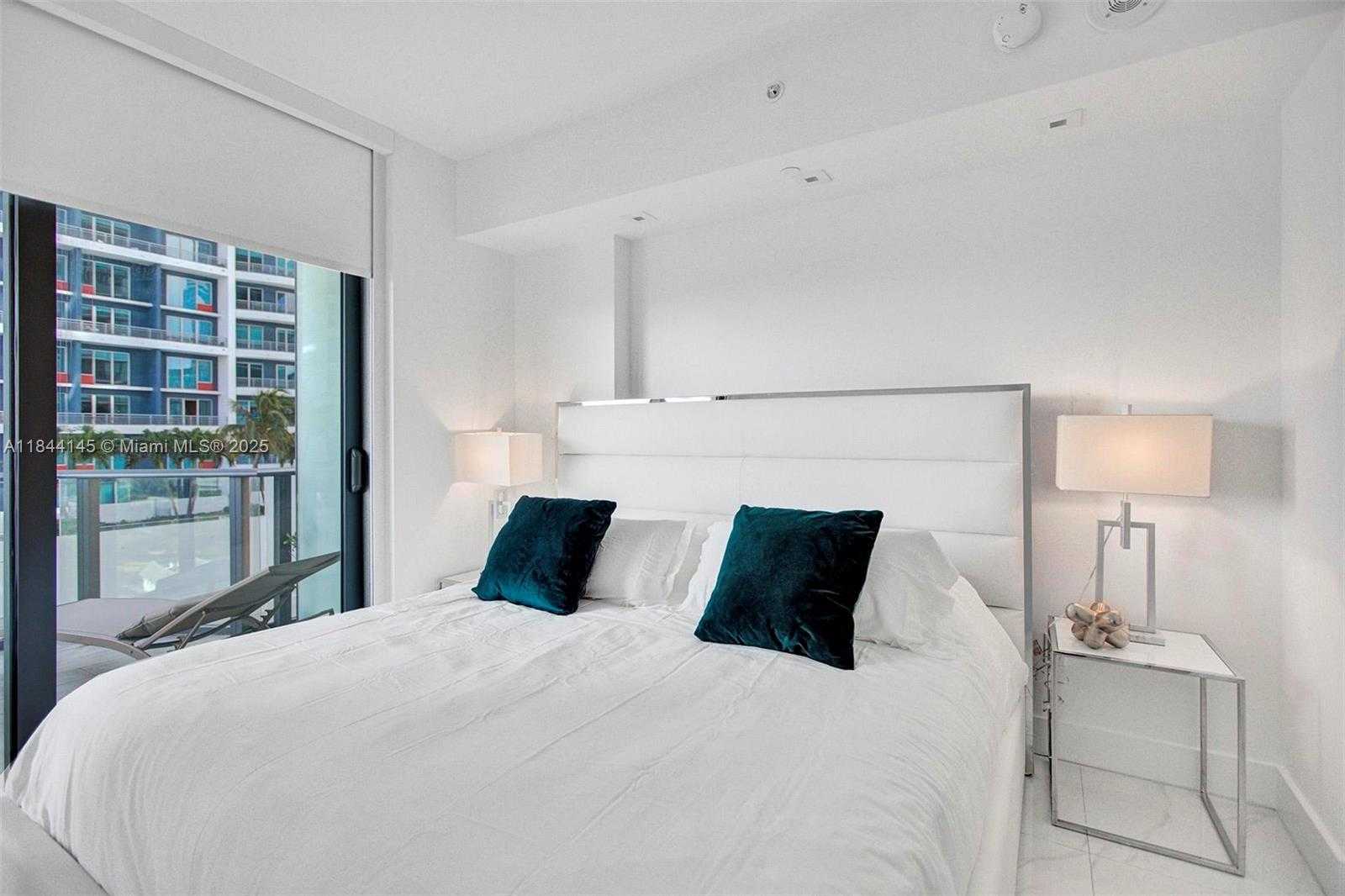 Small Image of 1300 SOUTH MIAMI AVE #1407, Miami Number 3