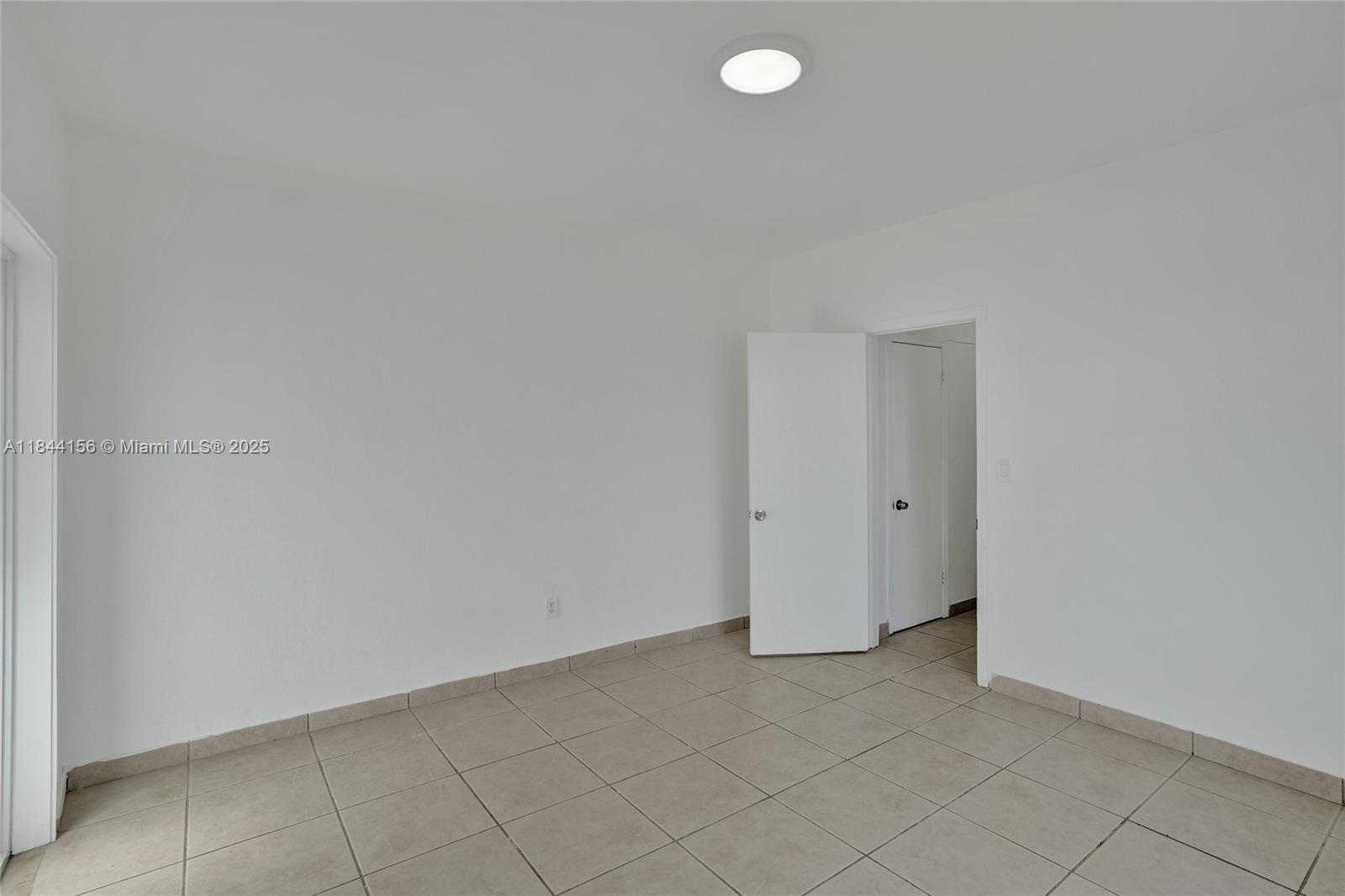 Small Image of 2160 BAY DR #1-1, Miami Beach Number 12