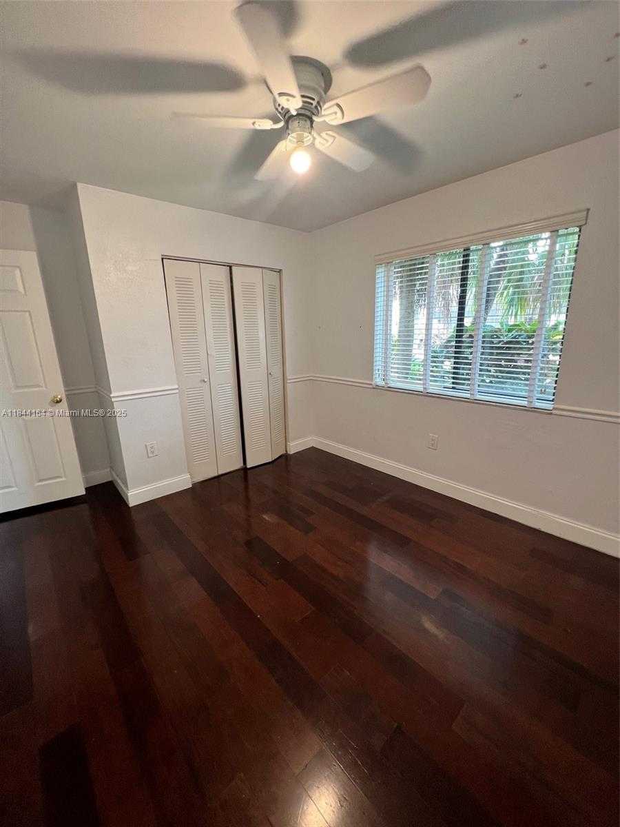 Small Image of 10511 SOUTH WEST 145TH CT, Miami Number 27