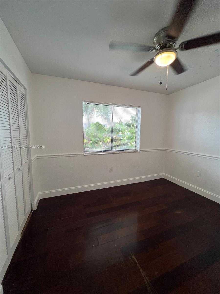 Small Image of 10511 SOUTH WEST 145TH CT, Miami Number 31