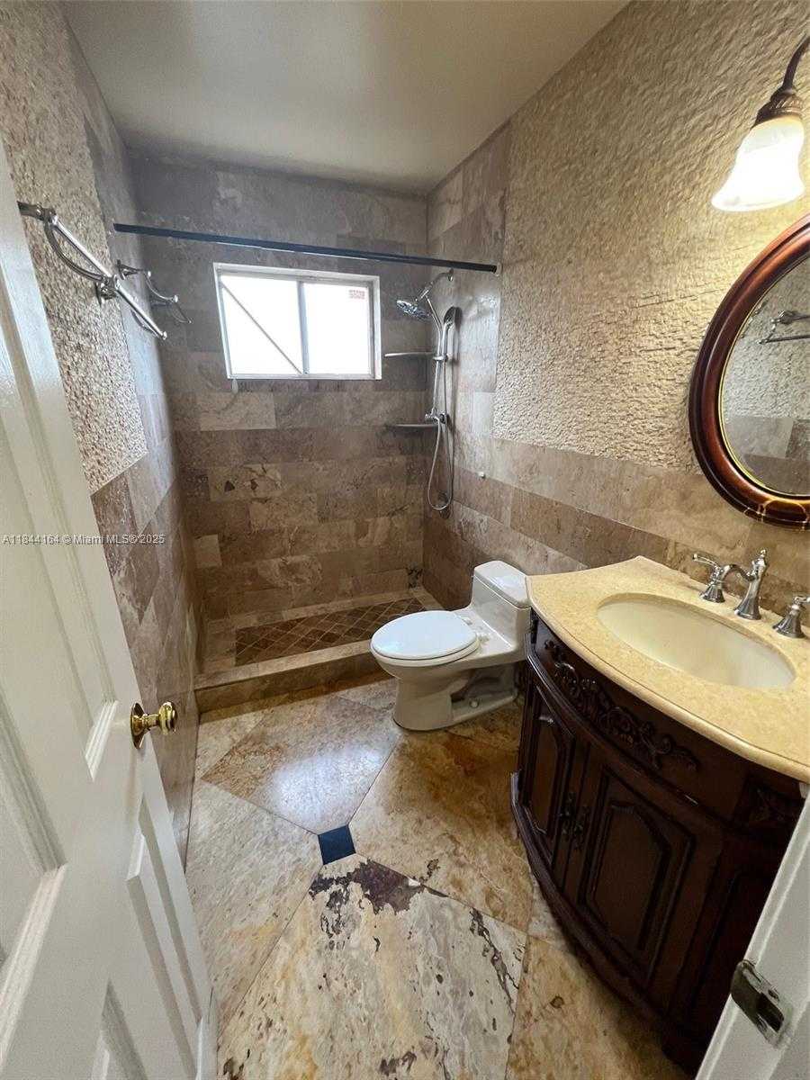 Small Image of 10511 SOUTH WEST 145TH CT, Miami Number 35